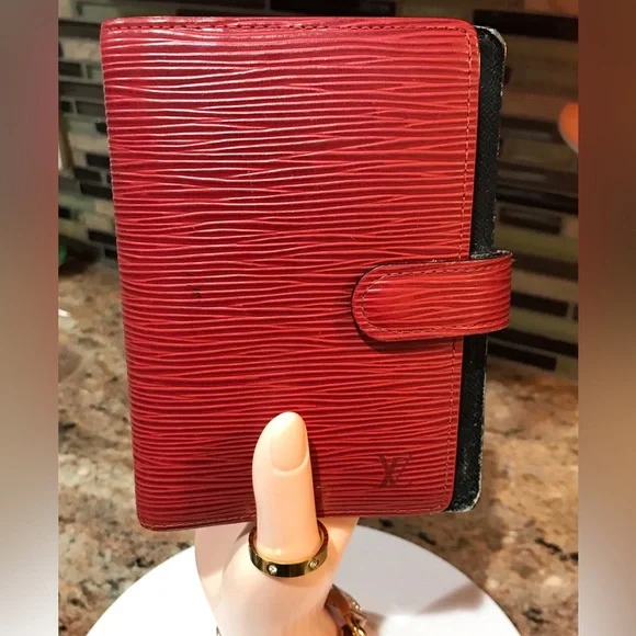 LOUIS VUITTON Epi Leather Agenda/ Notebook Cover- Red 🤩🔥❤️